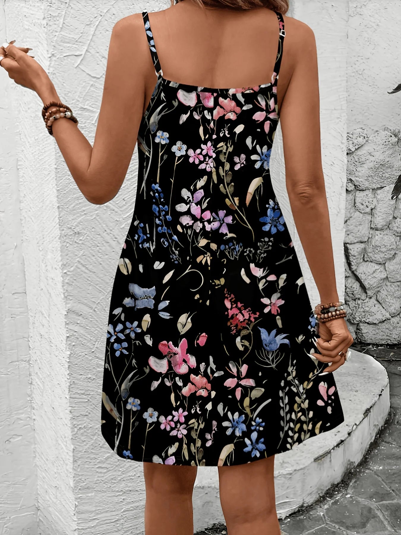 Casual, simple floral print maxi dress for women with sleeveless design