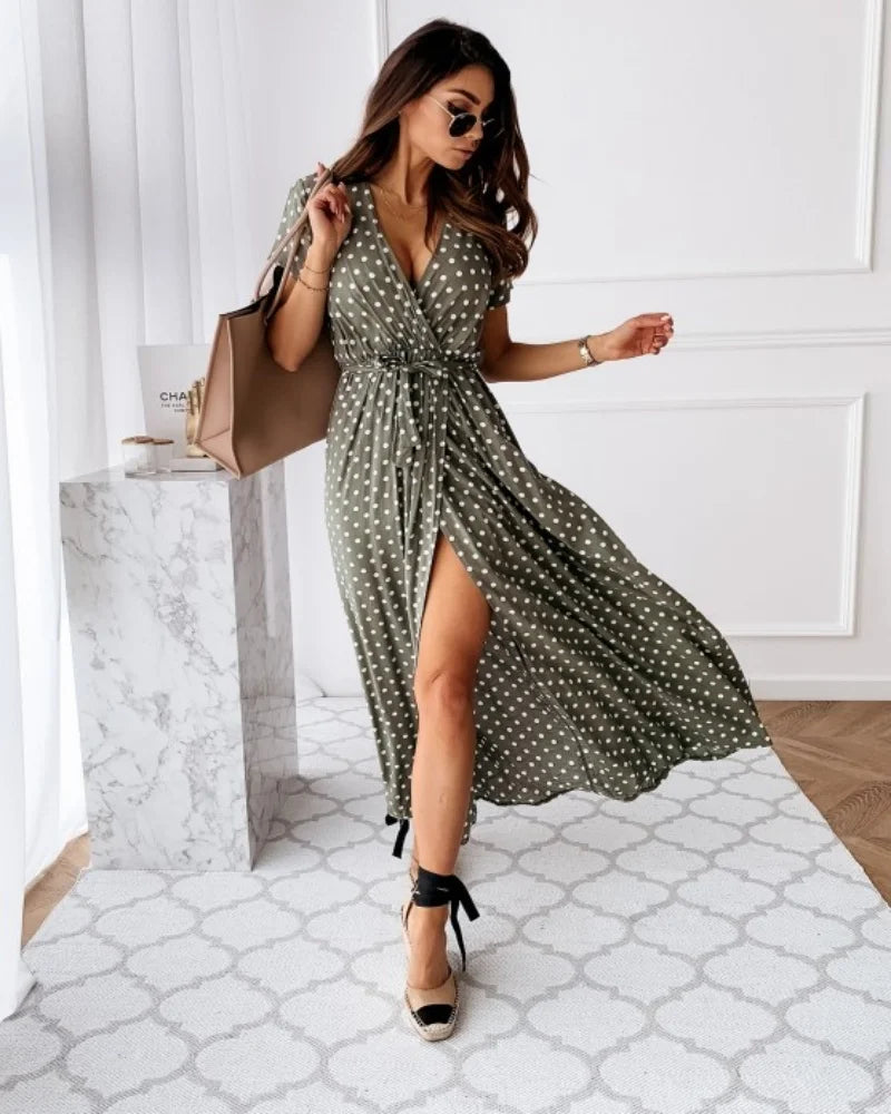 Vestido Valeria – Vestido Largo Casual con Escote en V y Estampado de Lunares.